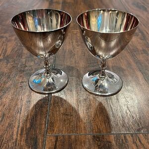 Silverplate VTG pair of wine goblets stamped Italy William Adams in EUC 4.5 inch